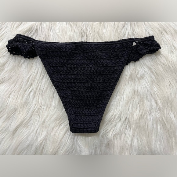 Wave by Winston white crochet swimsuit - Picture 7 of 8